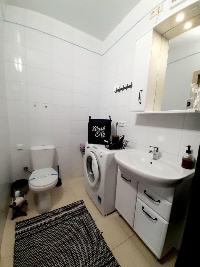 Relax Point Light Apartment Irpin Exteriör bild